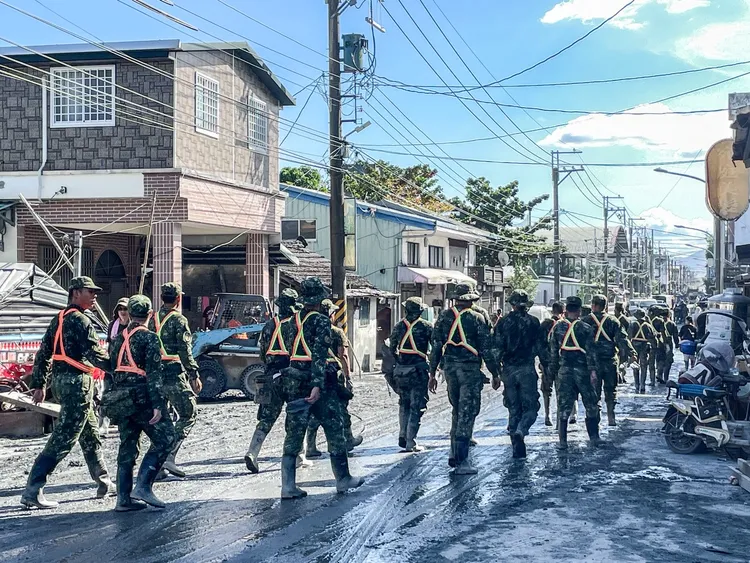 國軍前往光復救災。翻攝魏嘉彥臉書