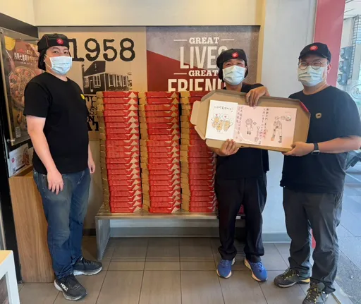 每日發送250份披薩!國慶連假速食店活動一次看 炸雞桶、漢堡買1送1