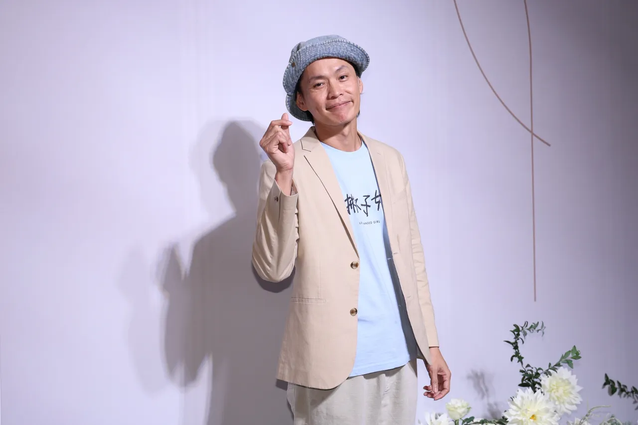 黄镫辉回应闪兵风波。庄宗达摄