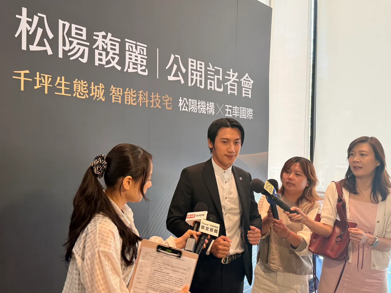 代销业者指房市目前销售期的确拉长,但「松阳馥丽」在新北房价凹陷区,目前以7字头价格及48万签订送装修为销售主轴。陈扬盛摄