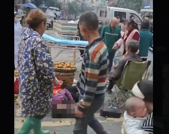 現場有多人死傷。翻攝X@whyyoutouzhele