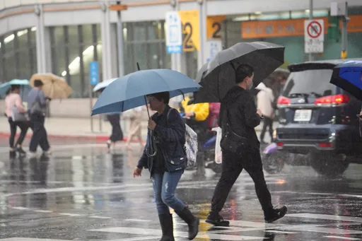 豪雨猛炸怕遲到!洪申翰:勞工交通受阻可不出勤