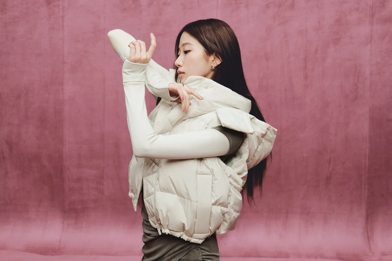 中村一叶穿著lululemon Wunder Puff 600-Down-Fill 短版羽绒背心,8480元。品牌提供