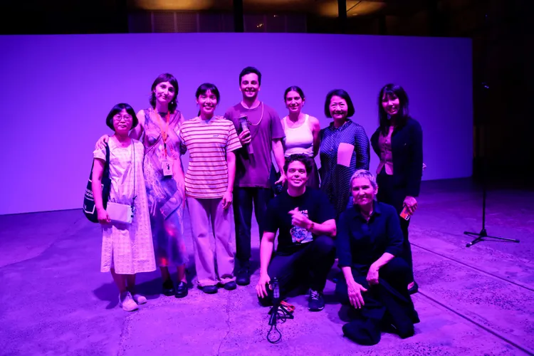 《我記得住機器記住我記住的》表演團隊合影。文化部提供