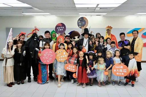 萬聖節去哪？2025高雄萬聖節明衛武營登場　巨型南瓜試燈驚艷