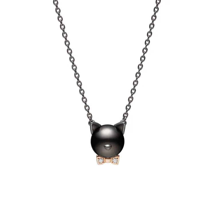 MIKIMOTO萬聖節系列黑南洋珍珠墜鍊，14萬1000元。品牌提供