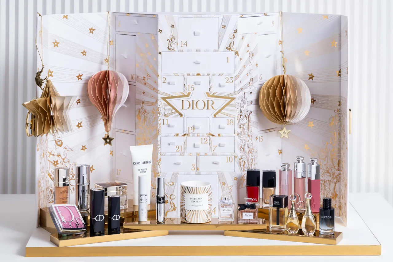 Dior 2025圣诞倒数月历,2万3000元。品牌提供