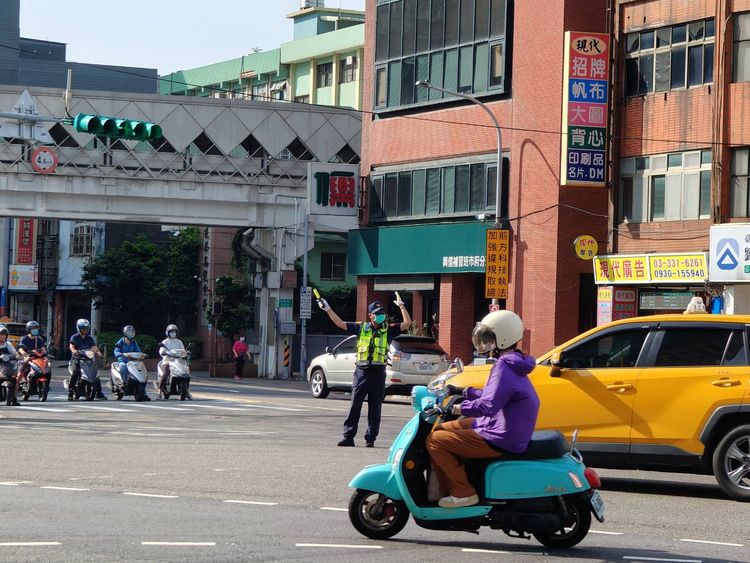 光復節連假登場!桃園萬聖城估吸大量人車潮 桃警教你「從從容容游刃有餘」到場同歡