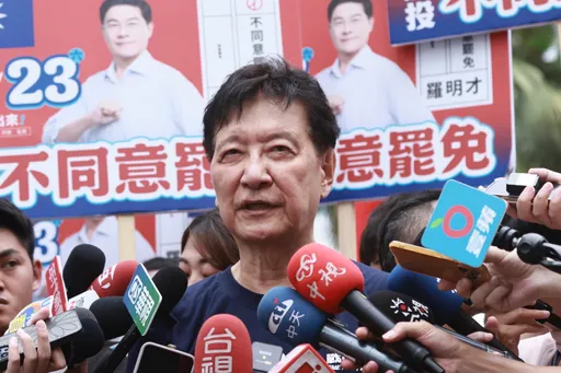 趙少康突打「反共」牌 周玉蔻揭背後目的!急喊:台派別被騙