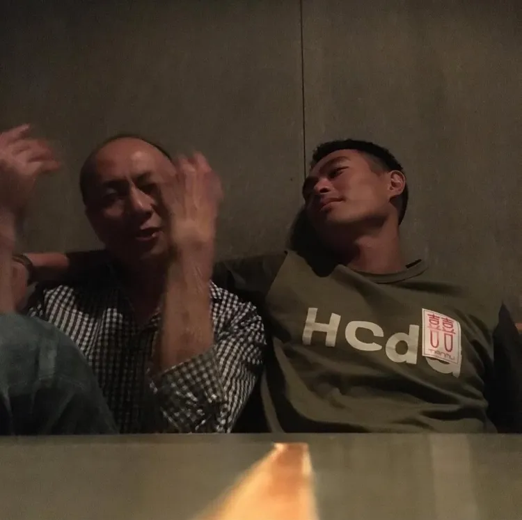 楊祐寧（右）與爸爸感情很好，像兄弟。翻攝楊祐寧IG