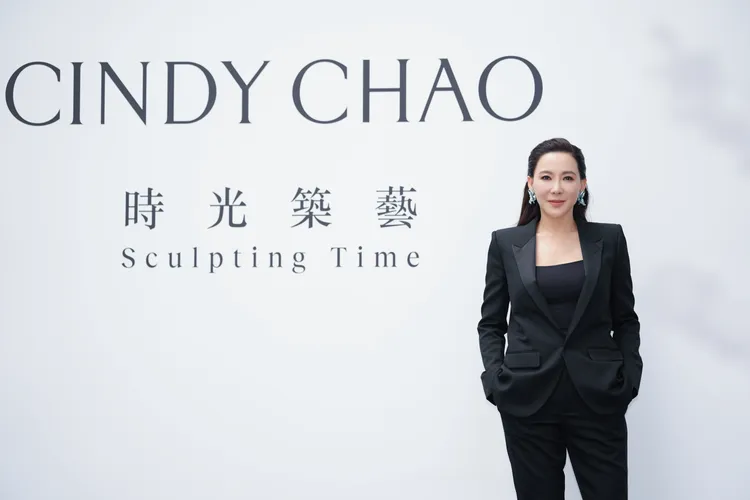 珠宝设计师Cindy Chao打造「时光筑艺」CINDY CHAO The Art Jewel 年度艺术珠宝展。彭欣伟摄