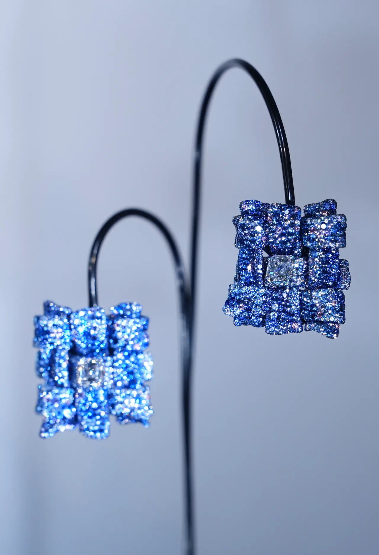 2025 Black Label Masterpiece V大师系列编织耳环。彭欣伟摄