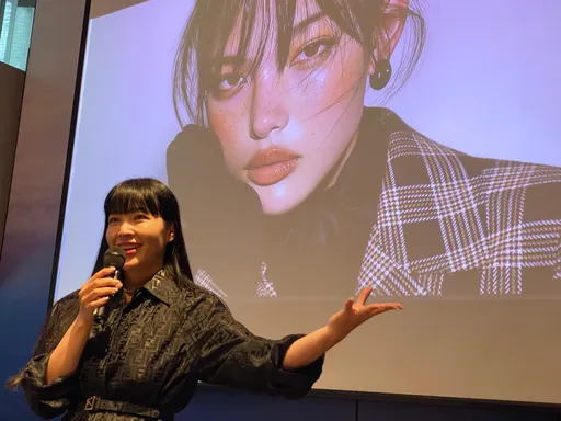 全球首位「AI百貨代言人」在台誕生!微風3館週年慶新進「舒華愛牌」