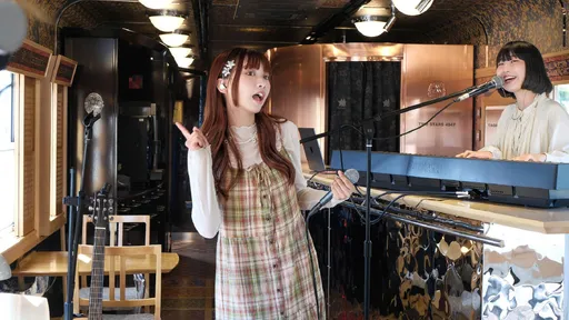 LIVE SESSION登場!雙人團體唱進行駛中的日本JR觀光列車