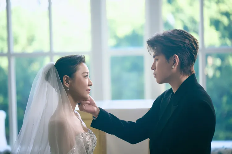 丁噹（左）與阿弟繼舞台劇《搭錯車》後再度合作。相信音樂提供