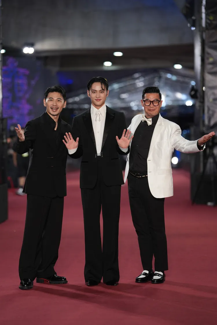 導演阿Ken（左起）、范少勳、馬力歐開心出席金鐘獎。攝影中心攝