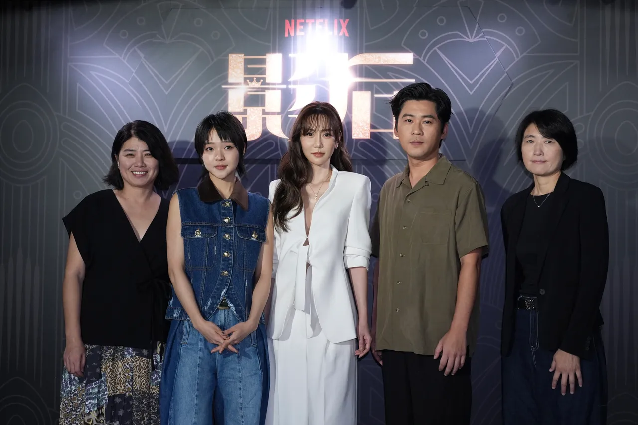 严艺文(左起)、林廷忆、曾莞婷、黄迪扬、丁长钰出席入围派对。彭欣伟摄