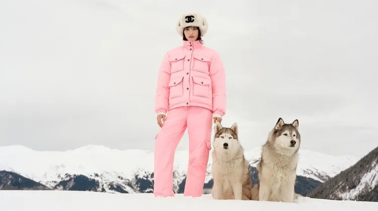 小松菜奈演绎香奈儿全新COCO NEIGE系列。品牌提供