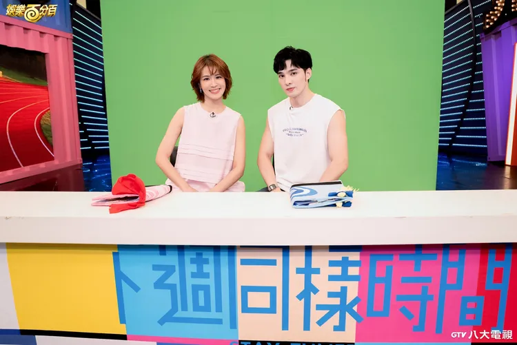 （左起）曾沛慈、黃偉晉。八大電視提供