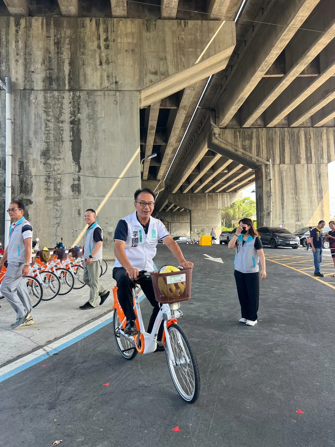 李國璋、高虹安出席鹽港溪流域自行車道啟用典禮。李國璋臉書