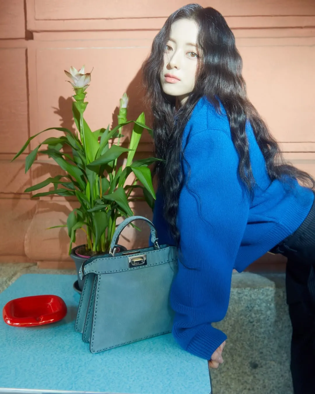 Yuna的卷发造型,被称赞犹如美人鱼。翻摄IG