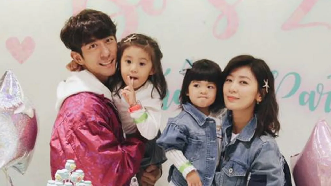 修杰楷(左)和贾静雯育有咘咘、Bo妞。翻摄修杰楷脸书