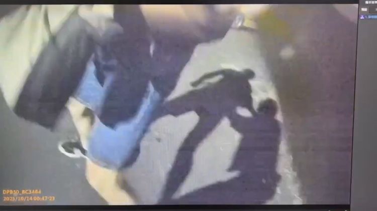 車手拒檢自撞圍牆！警力壓制逮捕　路竹所長奮力掛彩