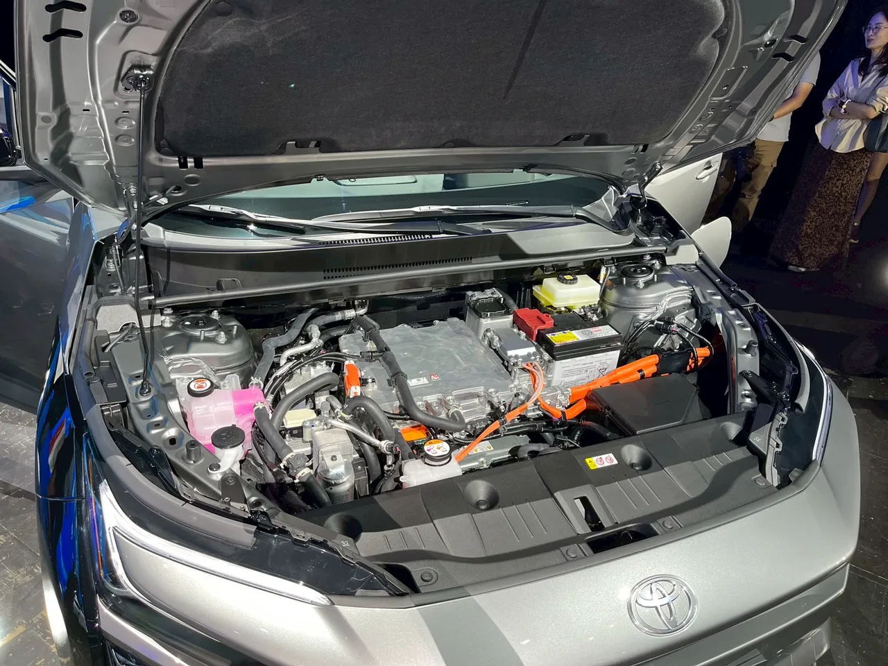 输出提升至227PS与27.4kgm扭力的e-Axle电驱系统,带来更饱满的加速表现与优化能耗。林浩升摄