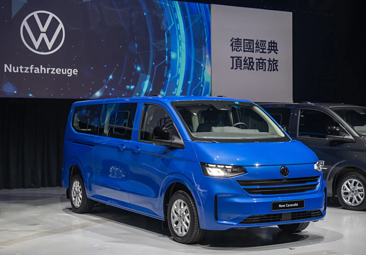 外观承袭福斯商旅家族语汇,车侧经典的Bulli Line特征线条向T系列传奇致敬。业者提供