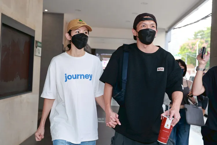 李千娜和黃尚禾連4天到靈堂。攝影中心攝