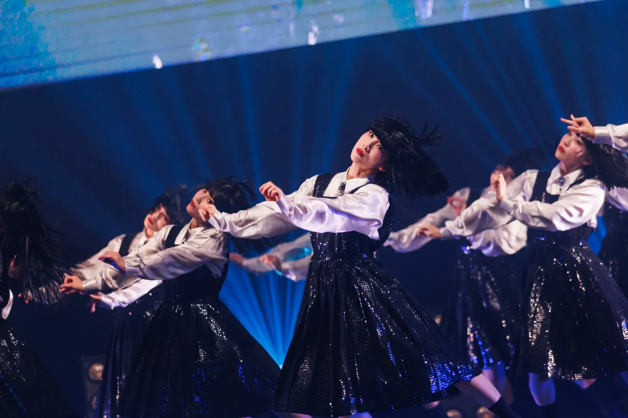 avantgardey以整齐划一的舞步打响名号。B'in Live Entertainment提供