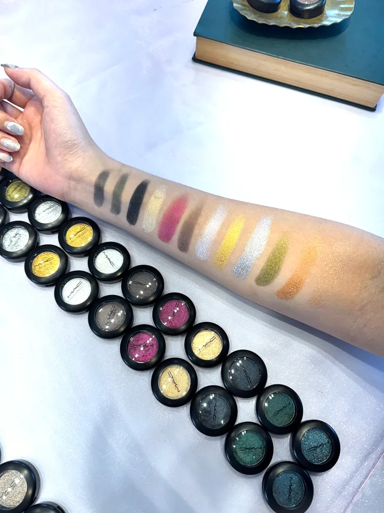 M.A.C時尚焦點眼影（鑽光），各980元。張家玲攝