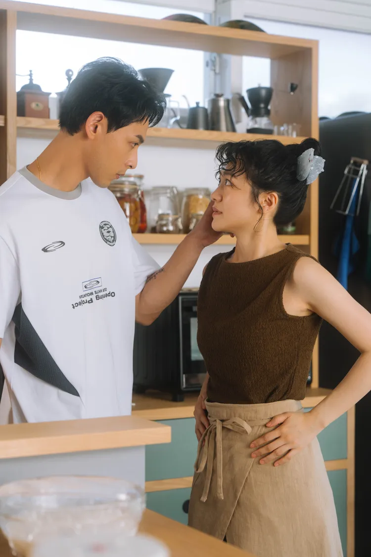 連晨翔（左）在新劇中讓李玲葦心動不已。公視+提供