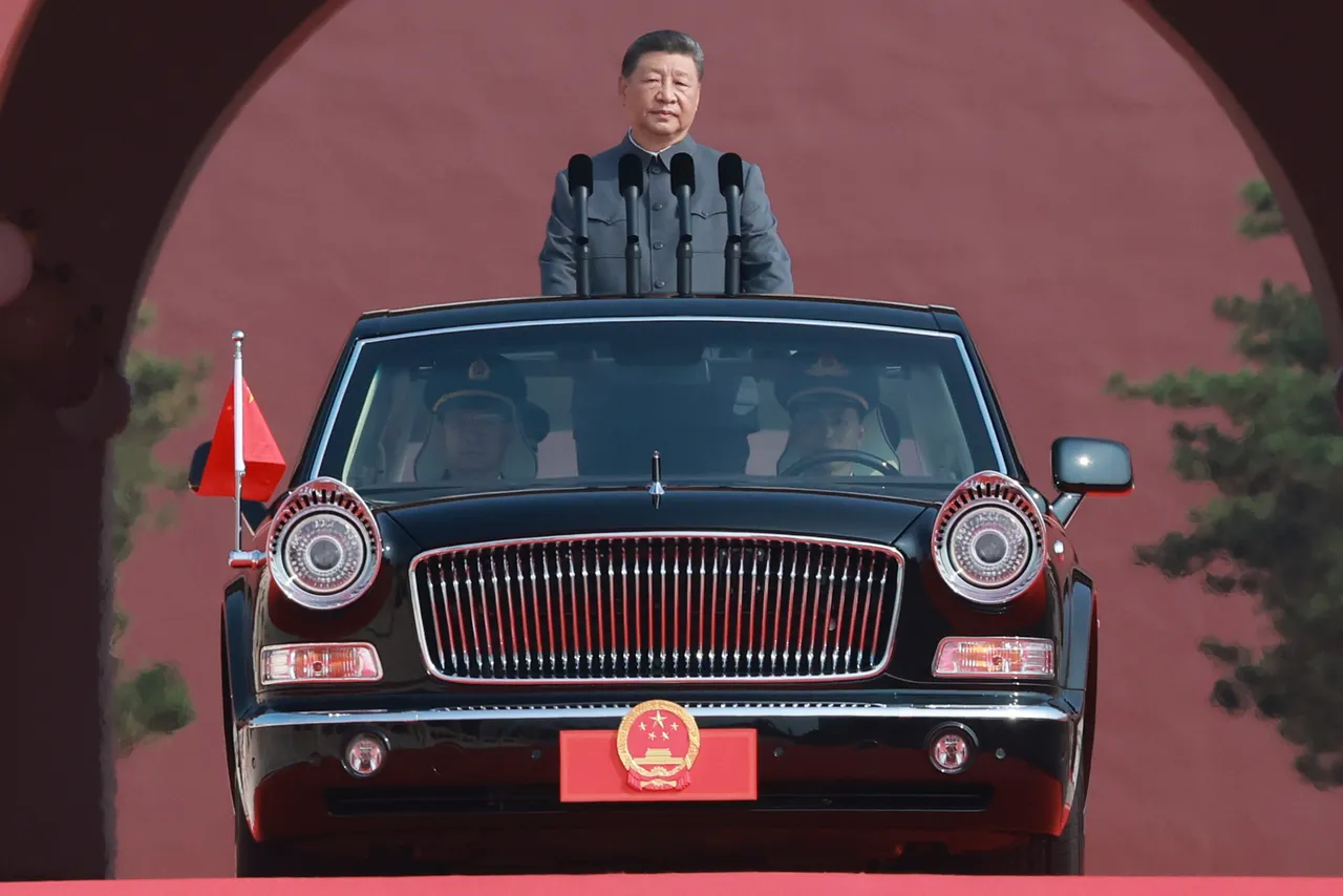 拉奇表示,美国不该为了中国封锁台湾港口,就立刻参战,美国应该成为全球武器商店。图为中国国家主席习近平阅兵。美联社