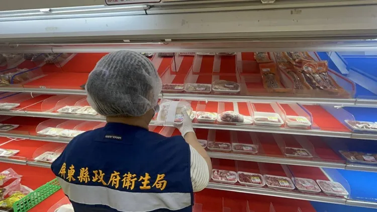 衛生局5日針對市場、餐廳及通路啟動擴大市售大腸產品稽查。翻攝畫面