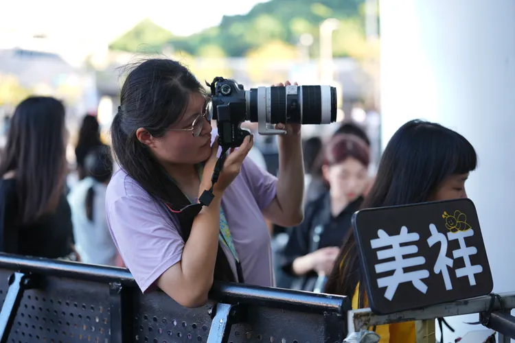 粉絲拍攝工具專業。攝影中心攝