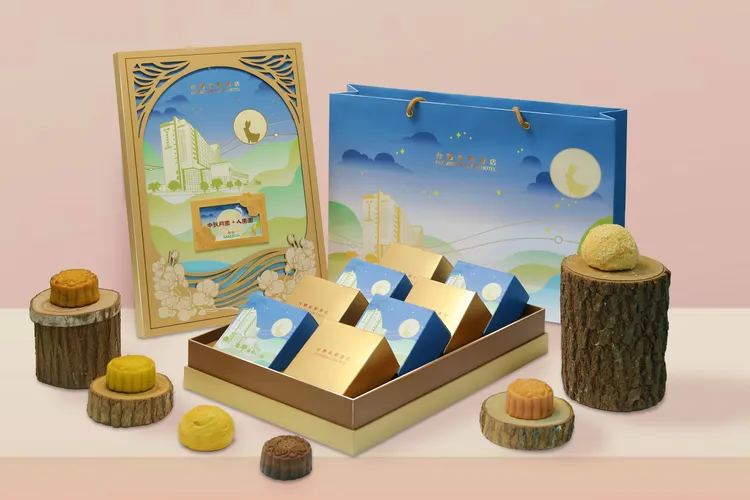 台糖長榮酒店中秋限定「雲河映月禮盒」，七款創意口味一次滿足。業者提供