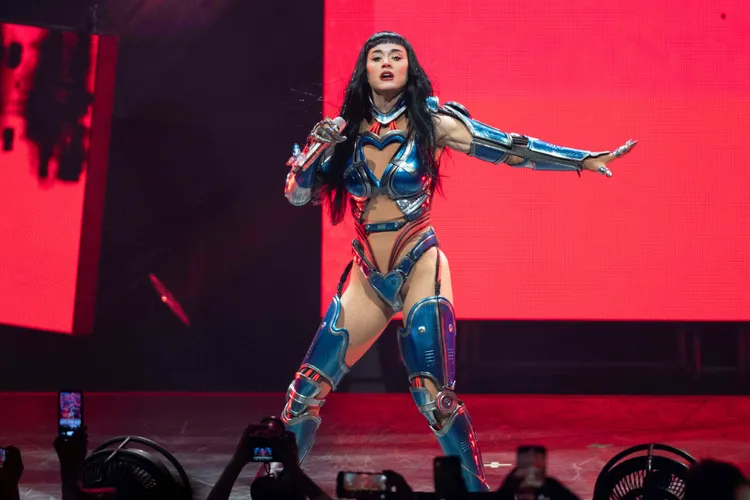 凱蒂佩芮和奧蘭多布魯分居後，搭上前加拿大總理杜魯道。美聯社