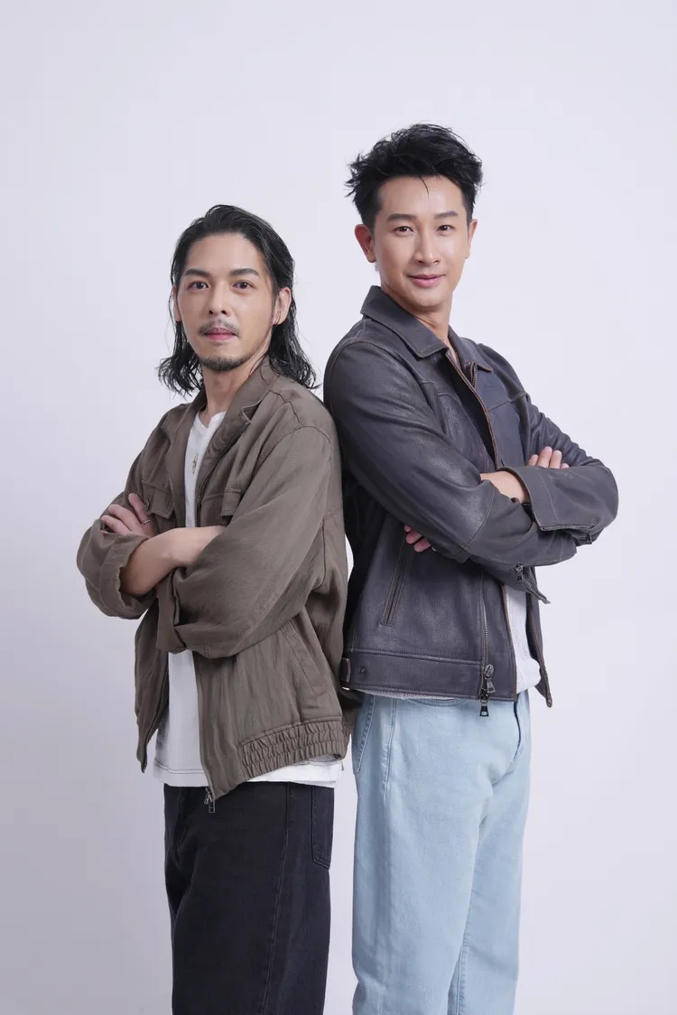 Darren（右）與常青的浪花兄弟組合，過去由天王周杰倫欽點成立。杰威爾提供