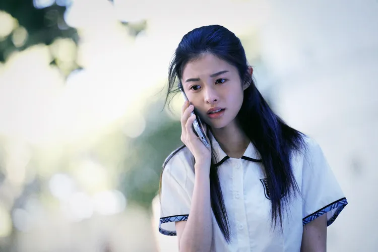 詹子萱詮釋內向害羞的雙胞胎妹妹。Hami Video提供