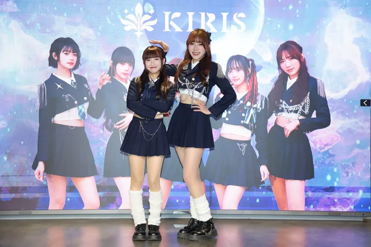 璦昀(Yumi)與Kimi (婷婷) 被粉絲形容是「最萌身高差」。KIRABASE提供