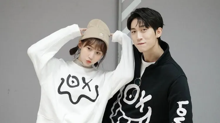 范姜彦丰(右)传向粿粿请求3000万。翻摄范姜彦丰IG