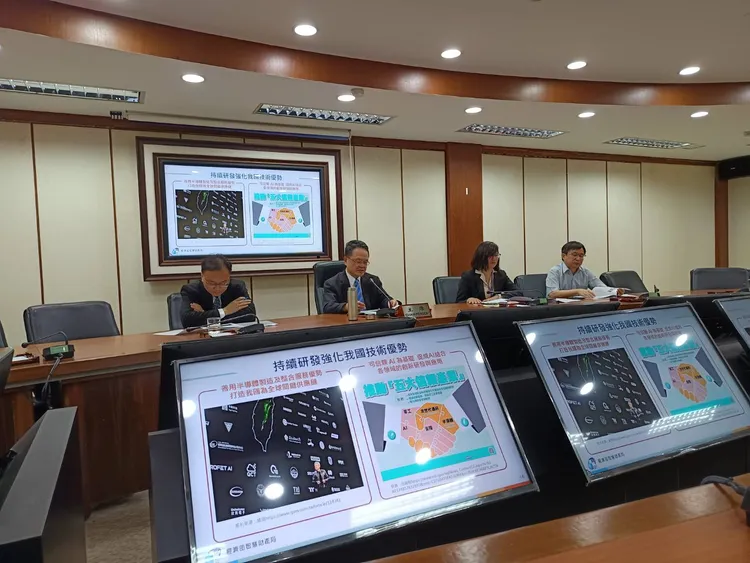 各國拚逐AI核心專利，積極投入AI應用研發。經濟部智慧局今公布近年AI專利申請趨勢。許麗珍攝