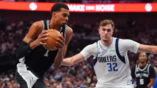 文班亚马首战狂砍40分 NBA微博:少林寺进修成果显著