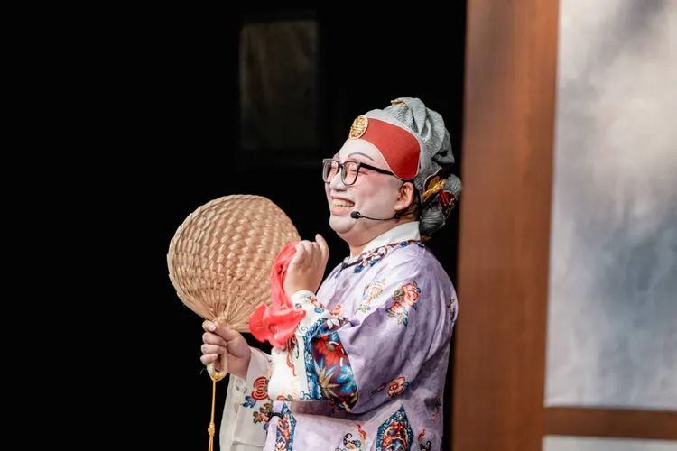 活動特別邀請「百變和尚」唐墨領軍演出。館方提供