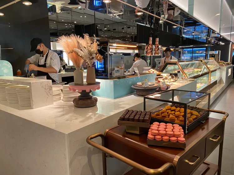 「甜點區」有行動甜點車穿梭席間。莊偉祺攝