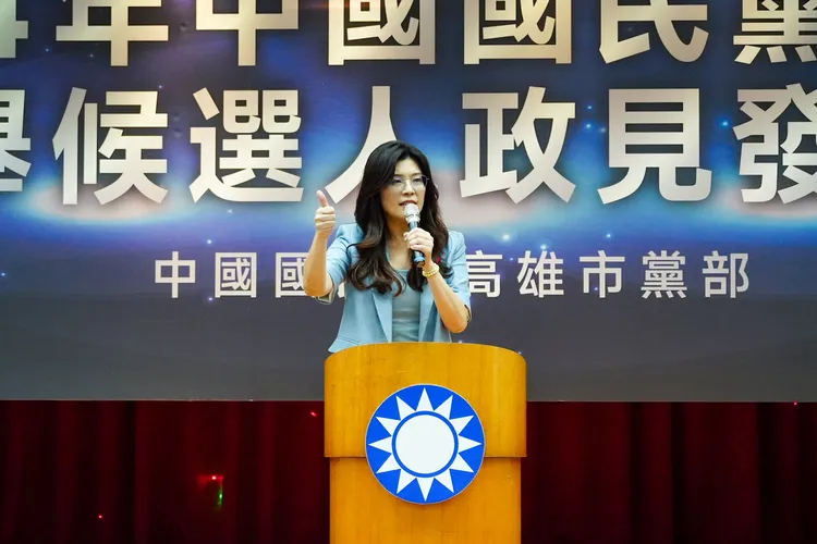 鄭麗文受訪表示，自己沒感受到有介選，「我想這是網路AI時代的現象」。翻攝畫面