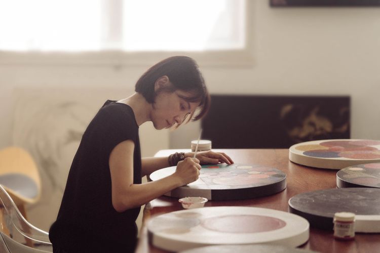 影后李心潔《糖不甩》畫展登港 道地小吃描繪18年前童真記憶