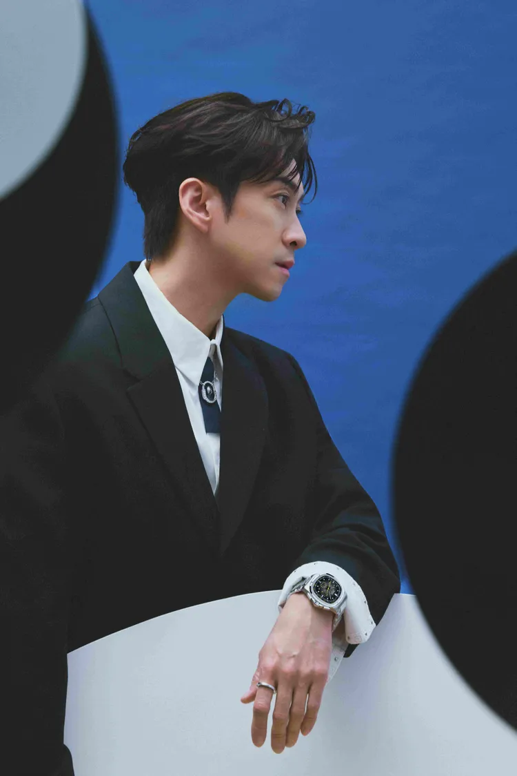 陳漢典此次有MIDO Multifort TV Chronograph計時碼錶增添帥度。品牌提供