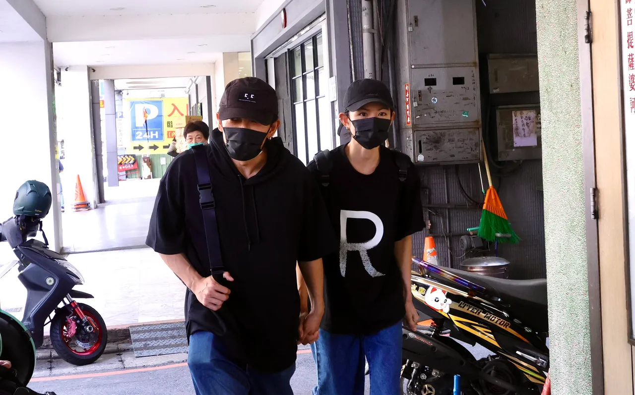 黄尚禾跟李千娜。摄影中心摄